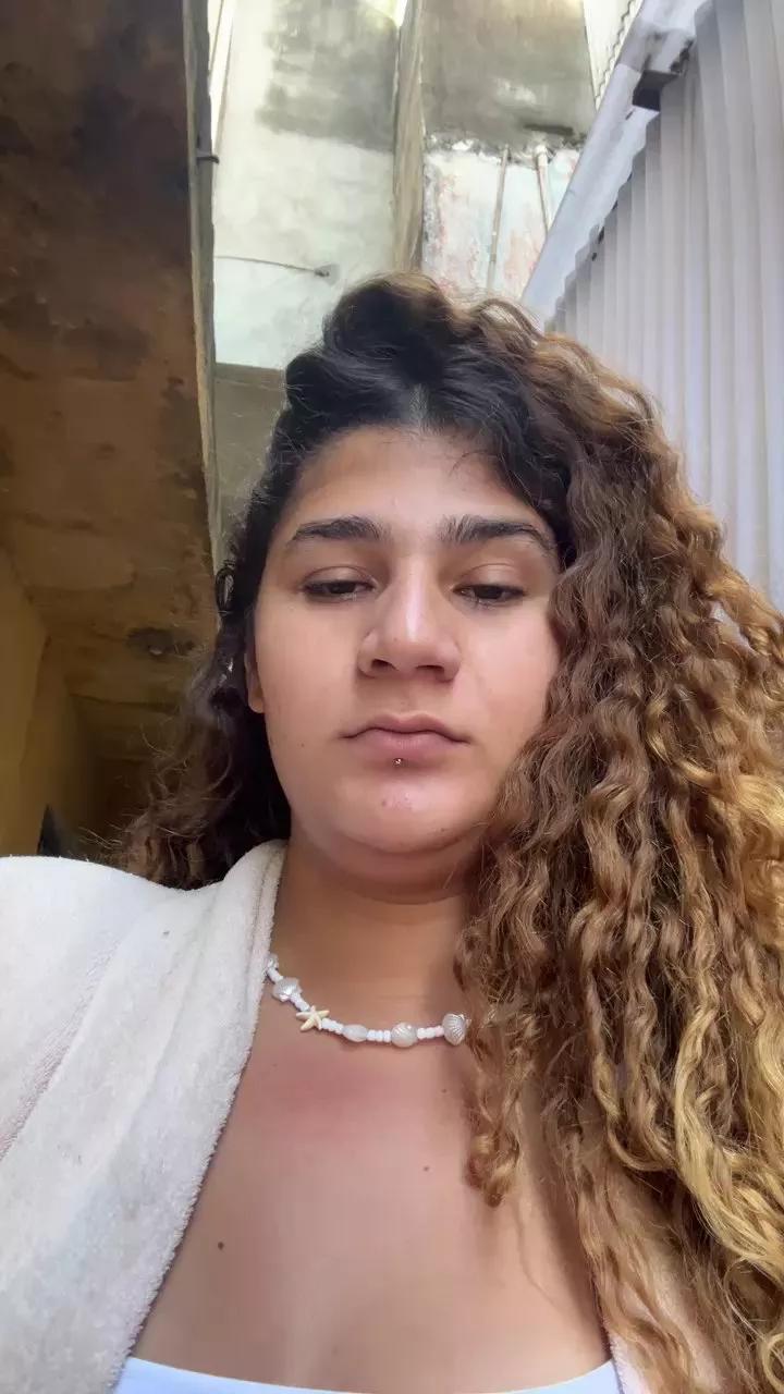 KauAyra on Cam4 