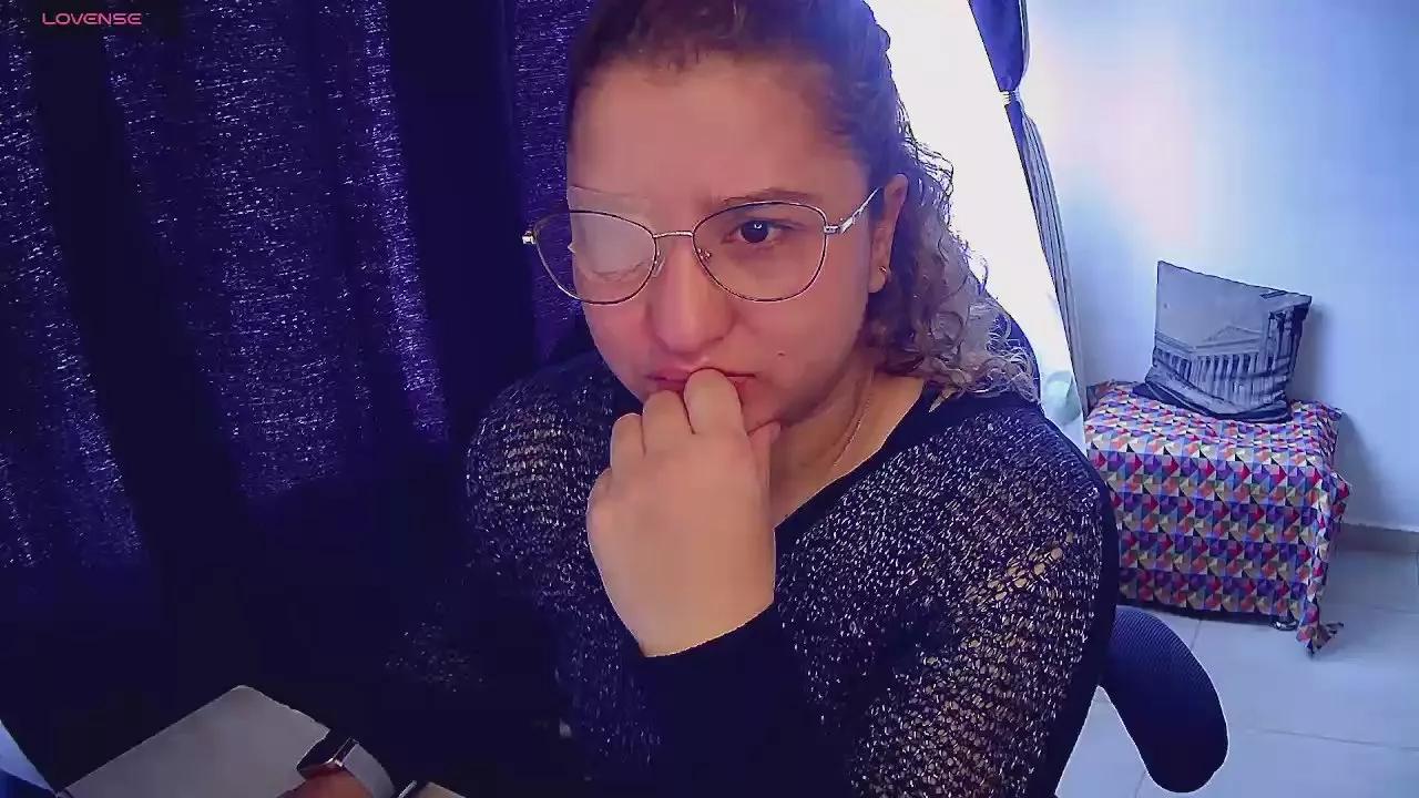 Offline Kerry_jacksonn on Cam4