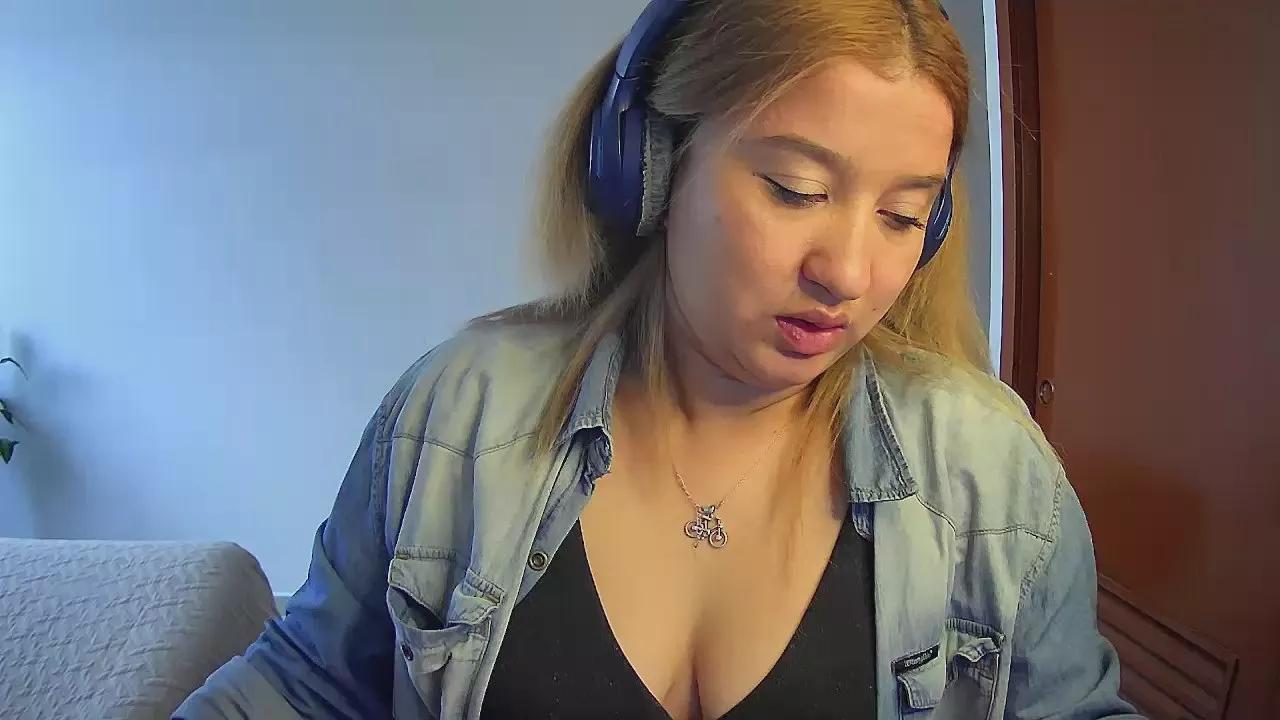 Offline Kerry_jacksonn on Cam4