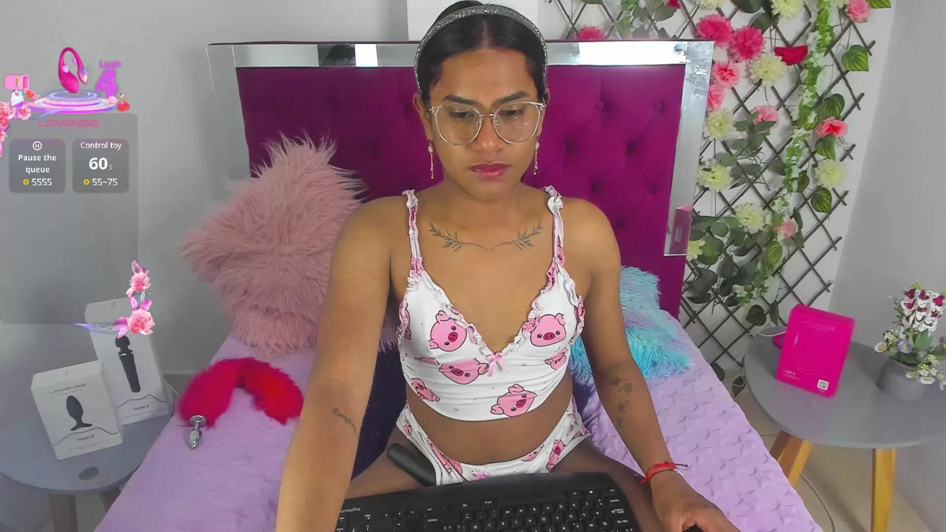 Khloe_Smmithh on Cam4 