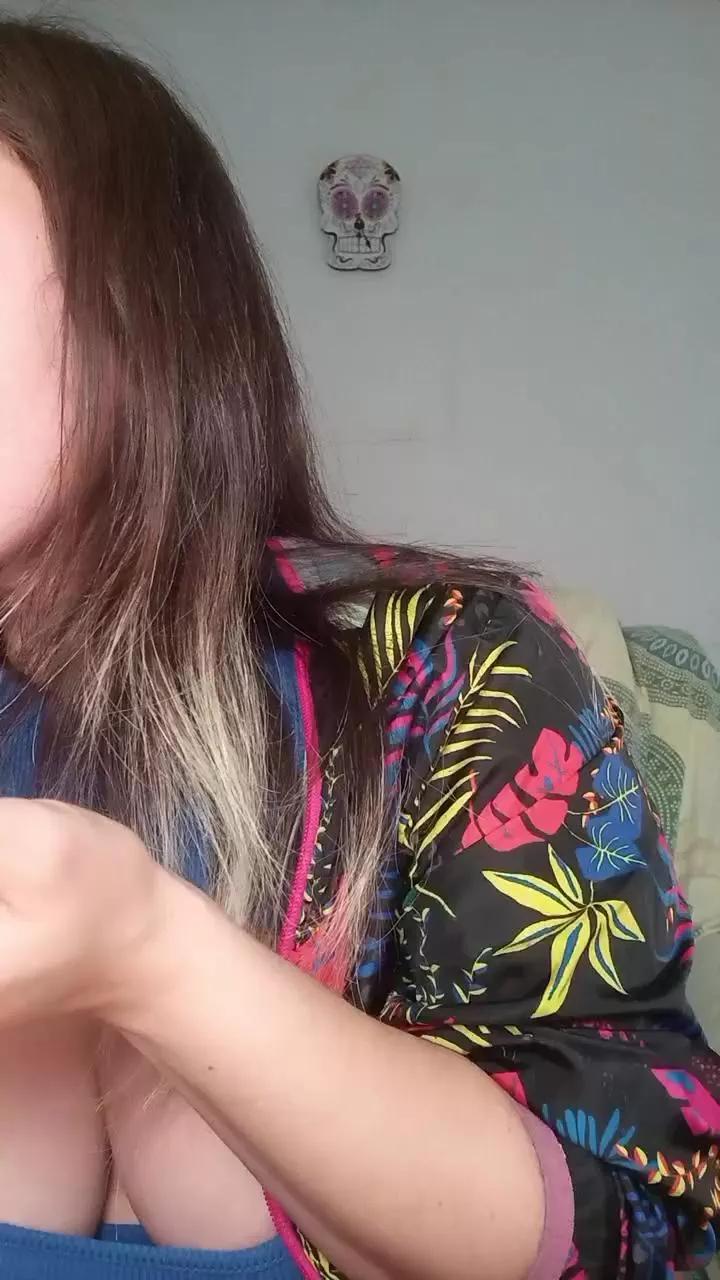 KimieChan on Cam4 