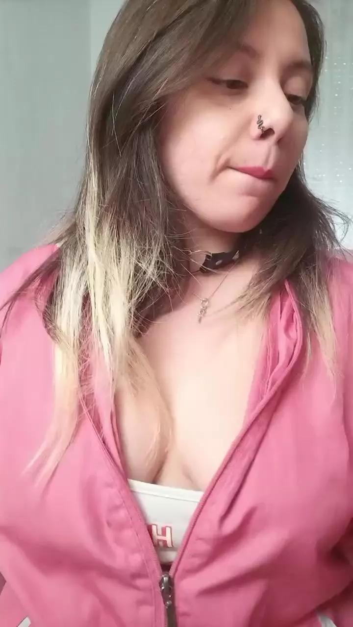 KimieChan on Cam4 