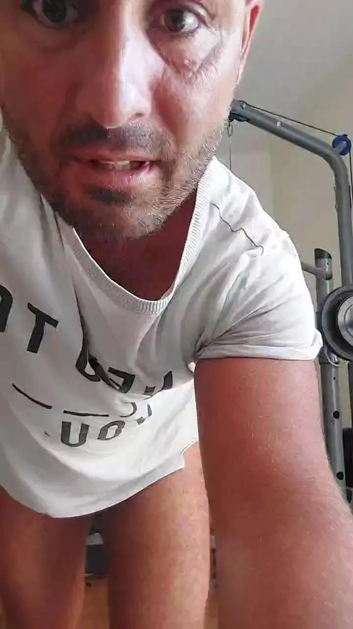 Kingbull1900 on Cam4