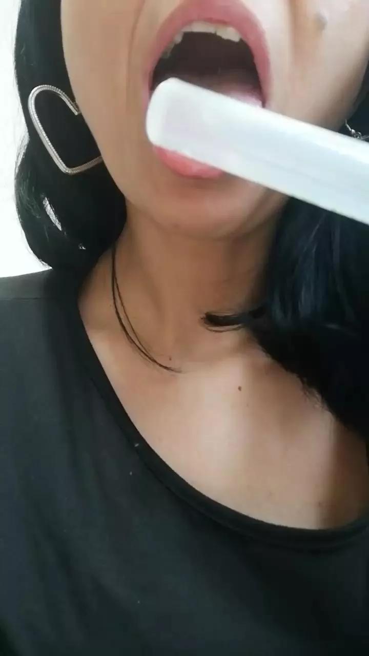 KinkyGreta on Cam4 