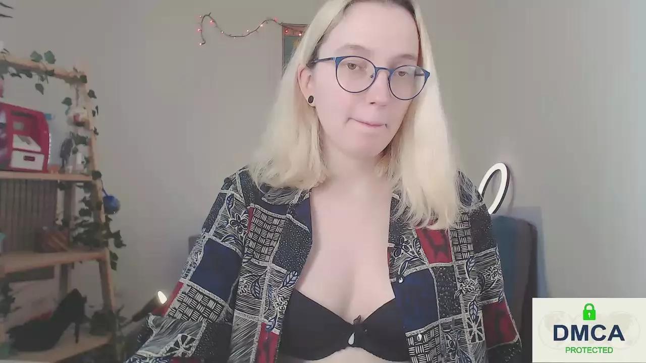 kiravang on Cam4 