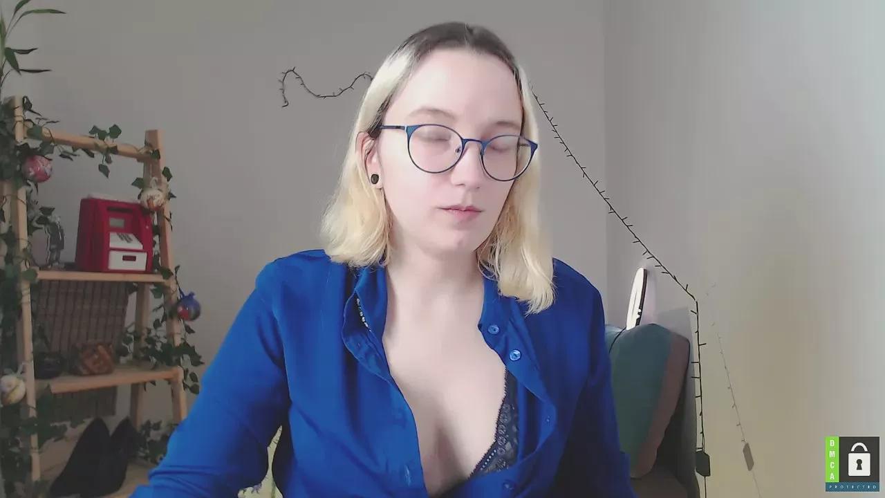 kiravang on Cam4 