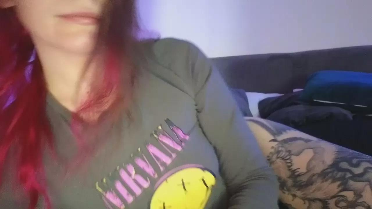 kissedbythemoon on Cam4 