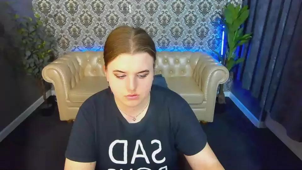 KristiMoons on Cam4 