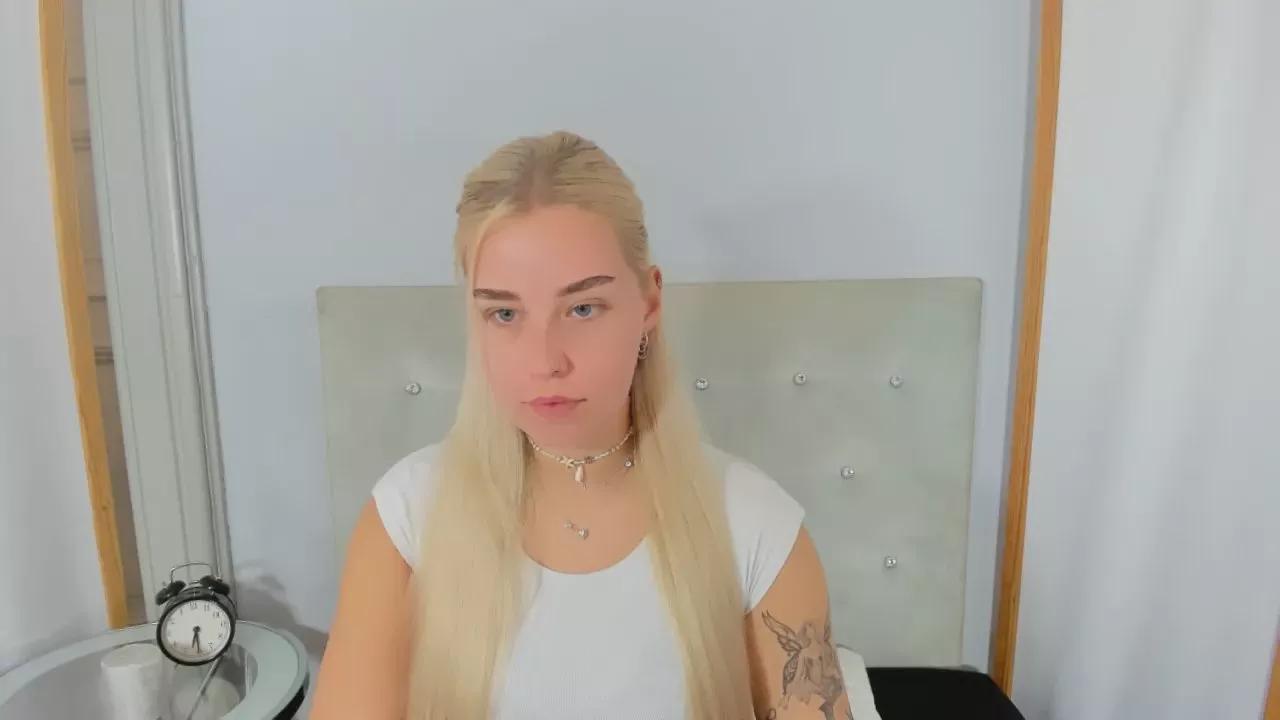 Offline KristyAlone on Cam4