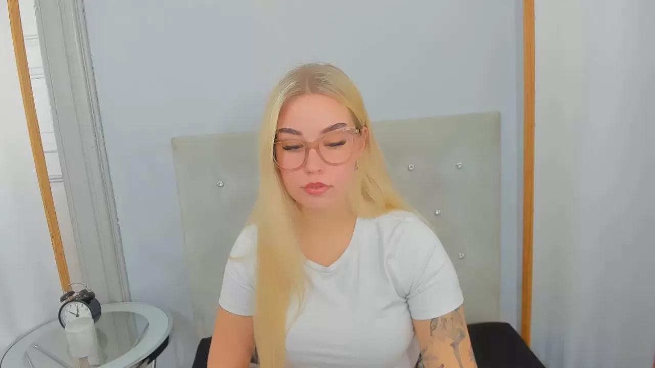 Offline KristyAlone on Cam4