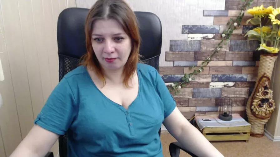 Lady_In_Dreams on Cam4 