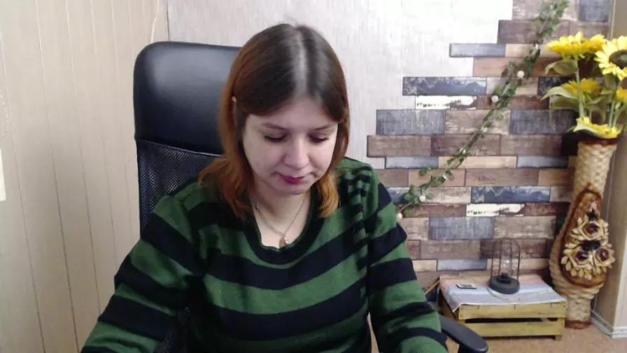 Lady_In_Dreams on Cam4 