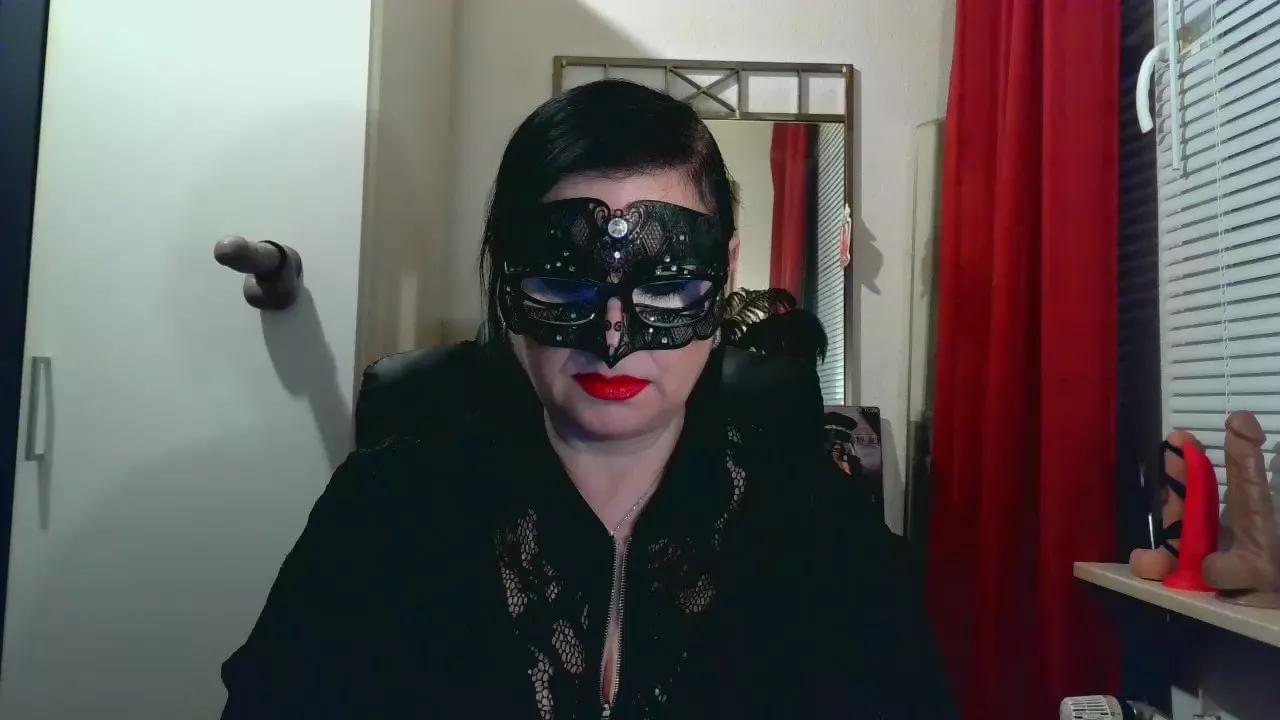 LadyMaxime6 on Cam4 