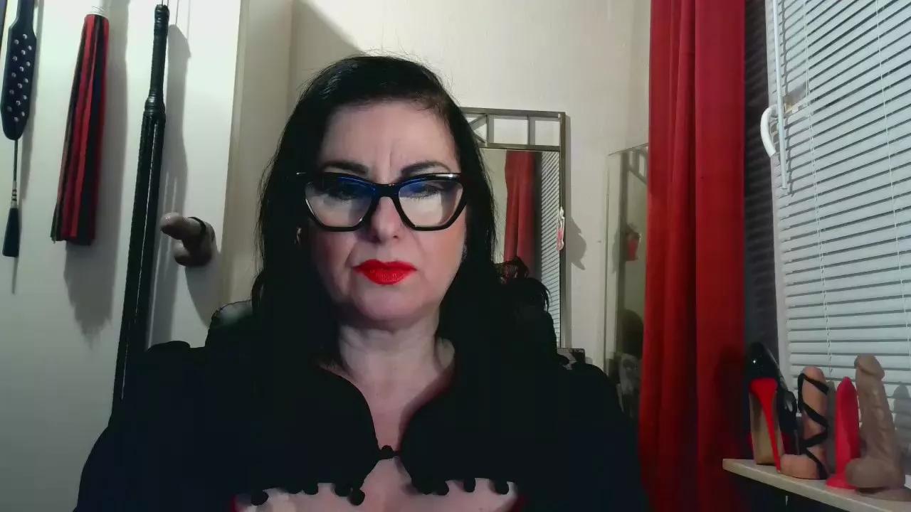 LadyMaxime6 on Cam4 