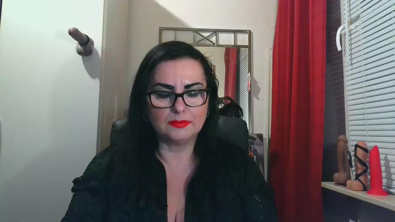 LadyMaxime6 on Cam4 