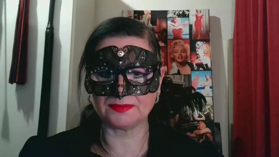 LadyMaxime6 on Cam4 