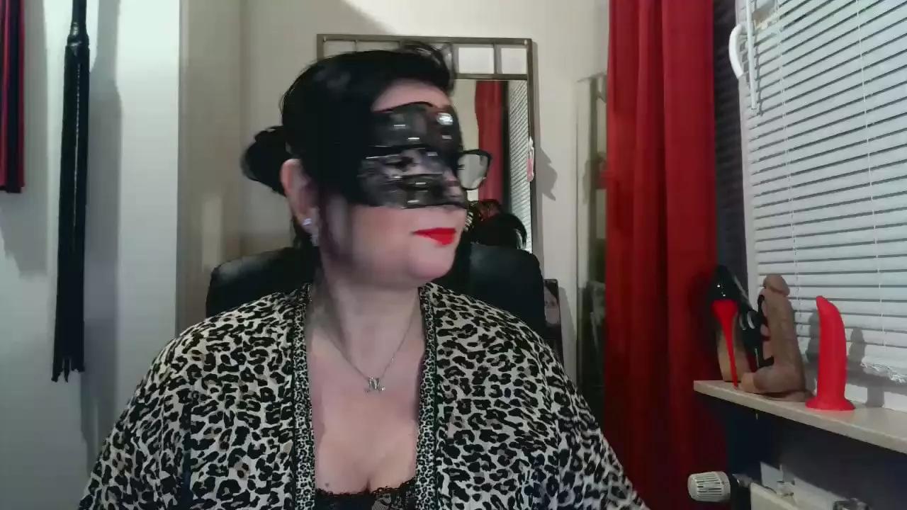 LadyMaxime6 on Cam4 