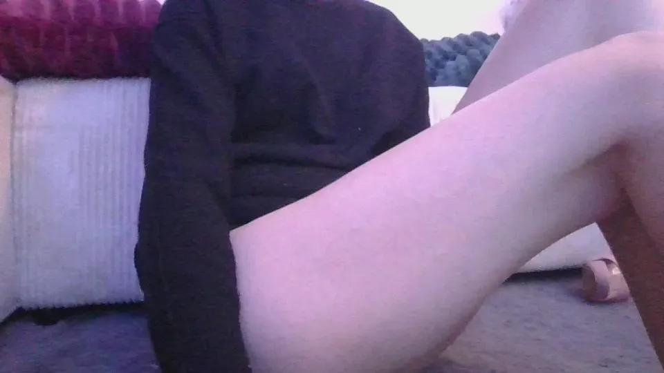 Explore LaJess, she wants to masturbate for you LaJess from Cam4