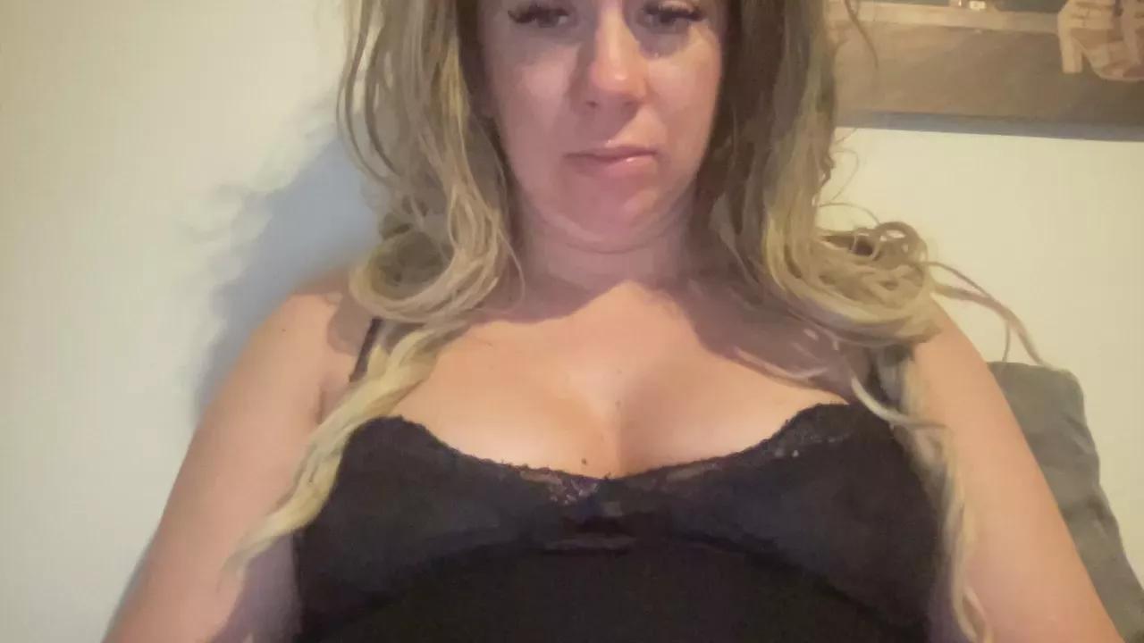 Latifababe on Cam4 