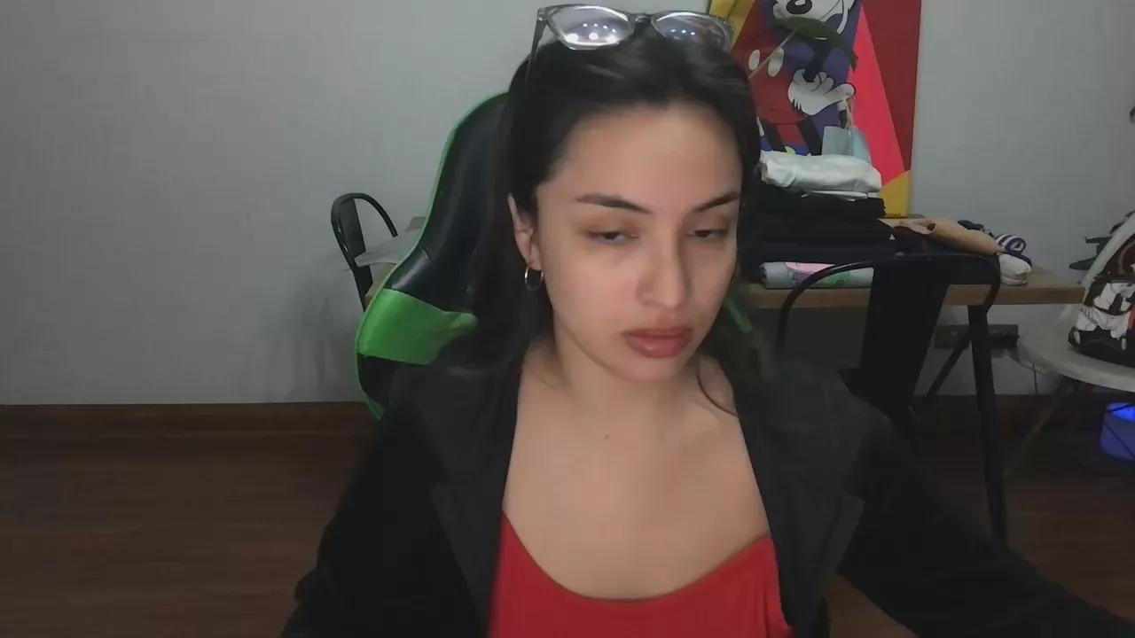 Latinaakita4 on Cam4 