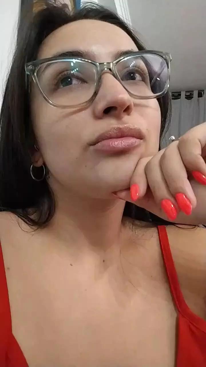 Latinaakita4 on Cam4 