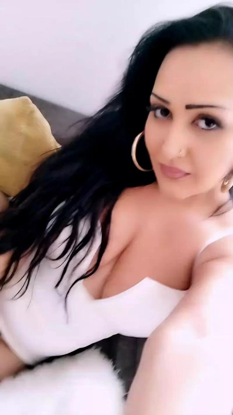 Latinaesp on Cam4 