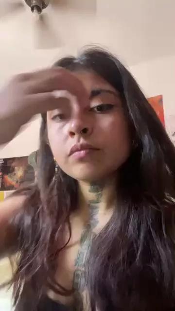 lavenderscorpio on Cam4 