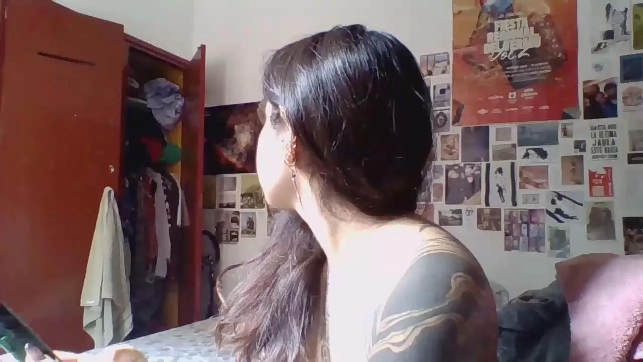 lavenderscorpio on Cam4 