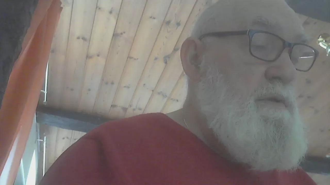 legov4 on Cam4 