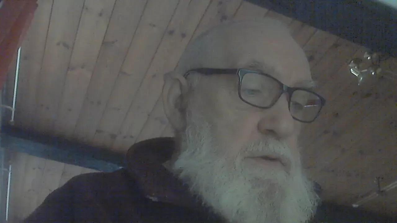 legov4 on Cam4 