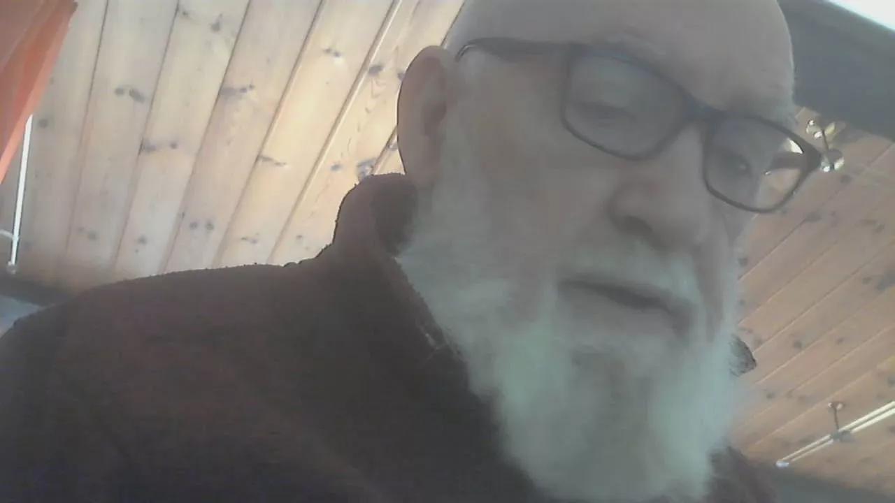 legov4 on Cam4 