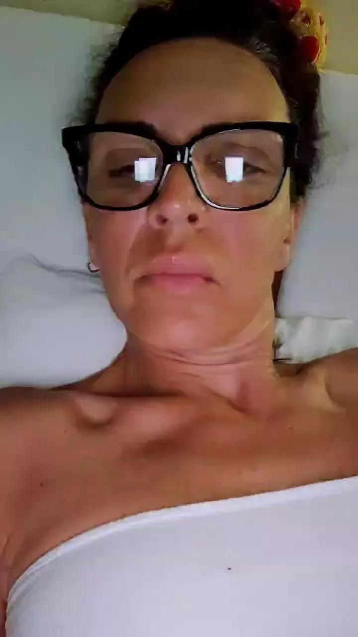 letoile82 on Cam4 