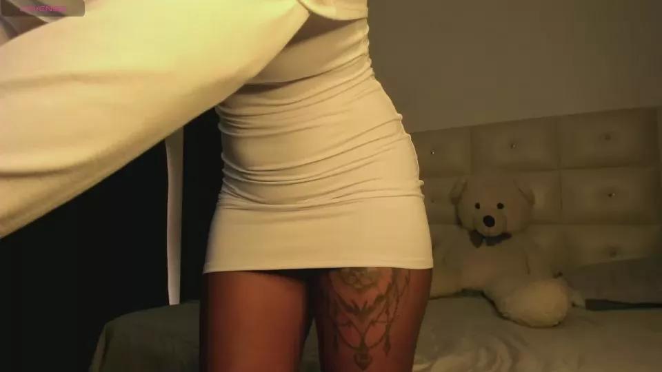 Offline Lexxi_ross on Cam4