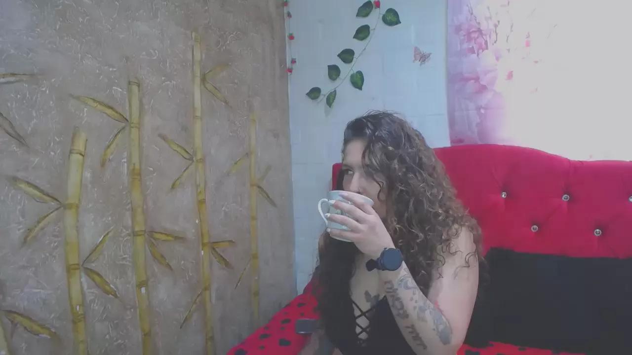Leyla_Horny_Bg on Cam4 