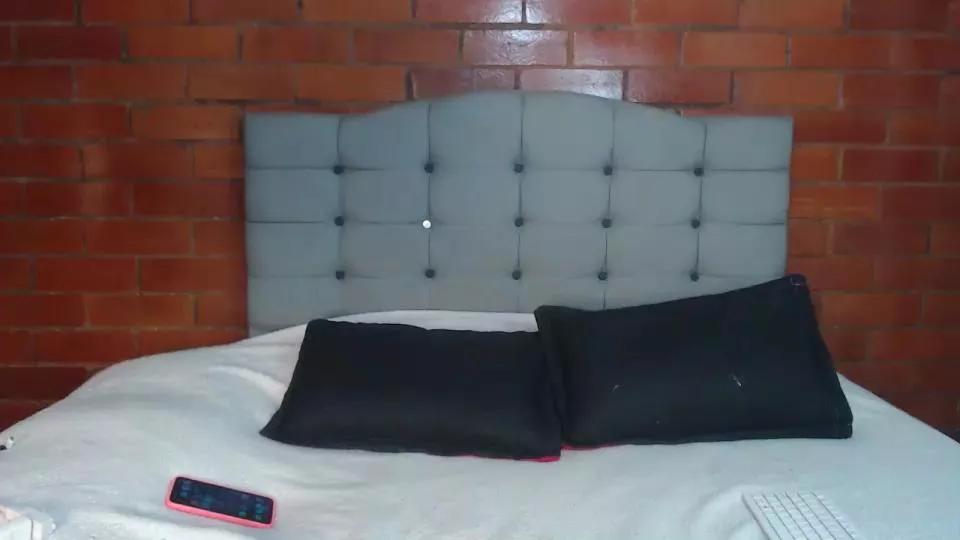 Lia_Thompson on Cam4 