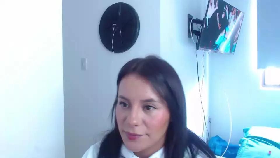 Lia_Thompson on Cam4 