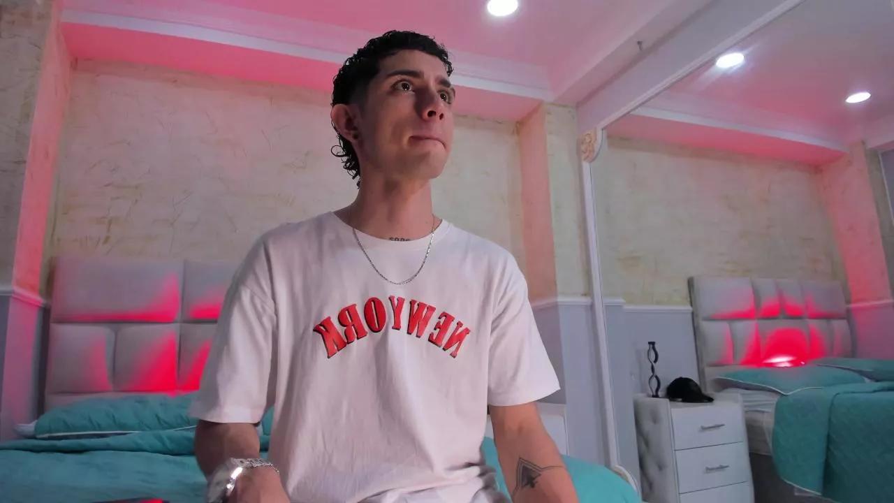 LiamHudsonn on Cam4 