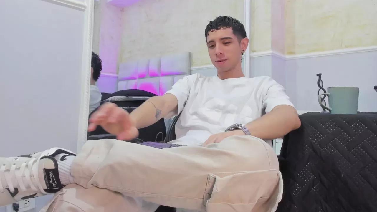 LiamHudsonn on Cam4 