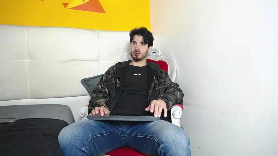 LiamLuxe on Cam4 