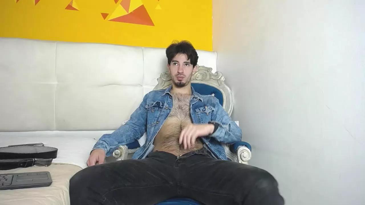 LiamLuxe on Cam4 