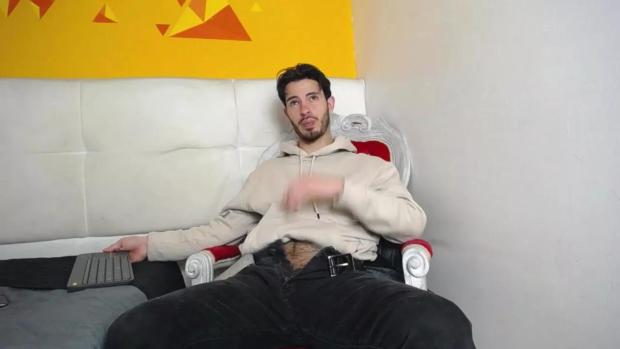 LiamLuxe on Cam4 