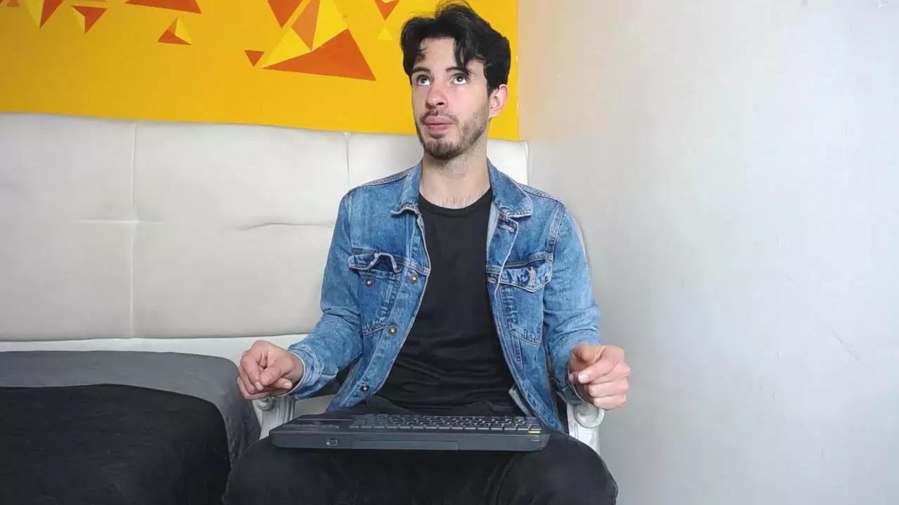 LiamLuxe on Cam4 