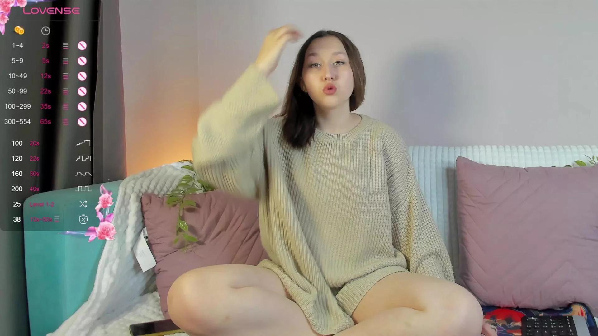 LindaOlson on Cam4 