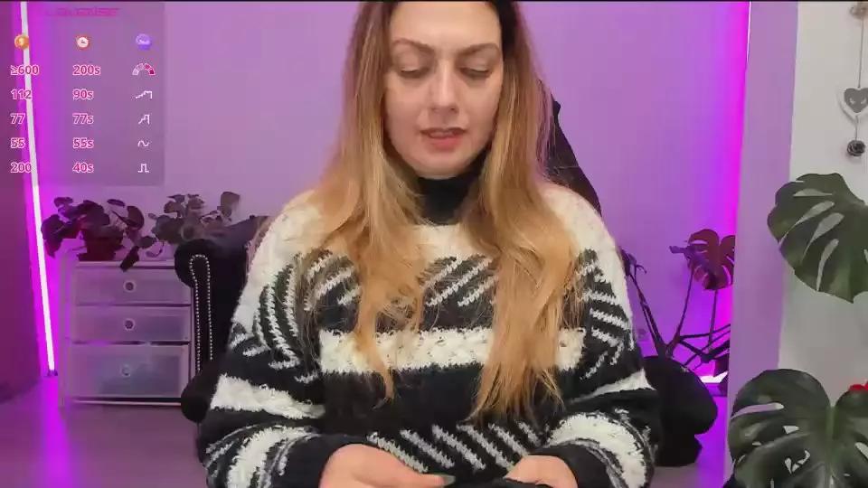 LindaWhite_ on Cam4 