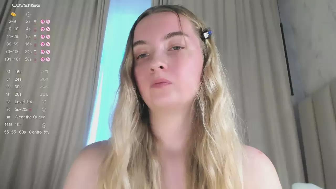 LinetteBraund on Cam4 