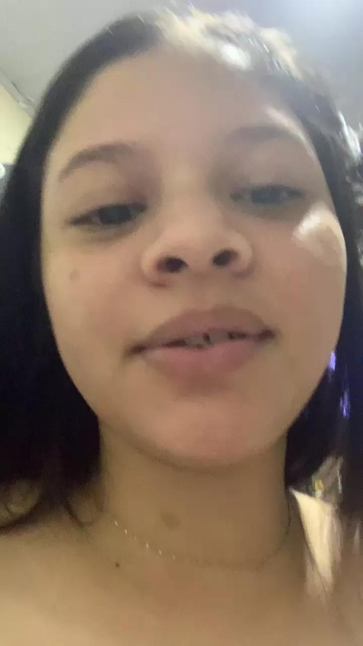 Lisahal on Cam4 