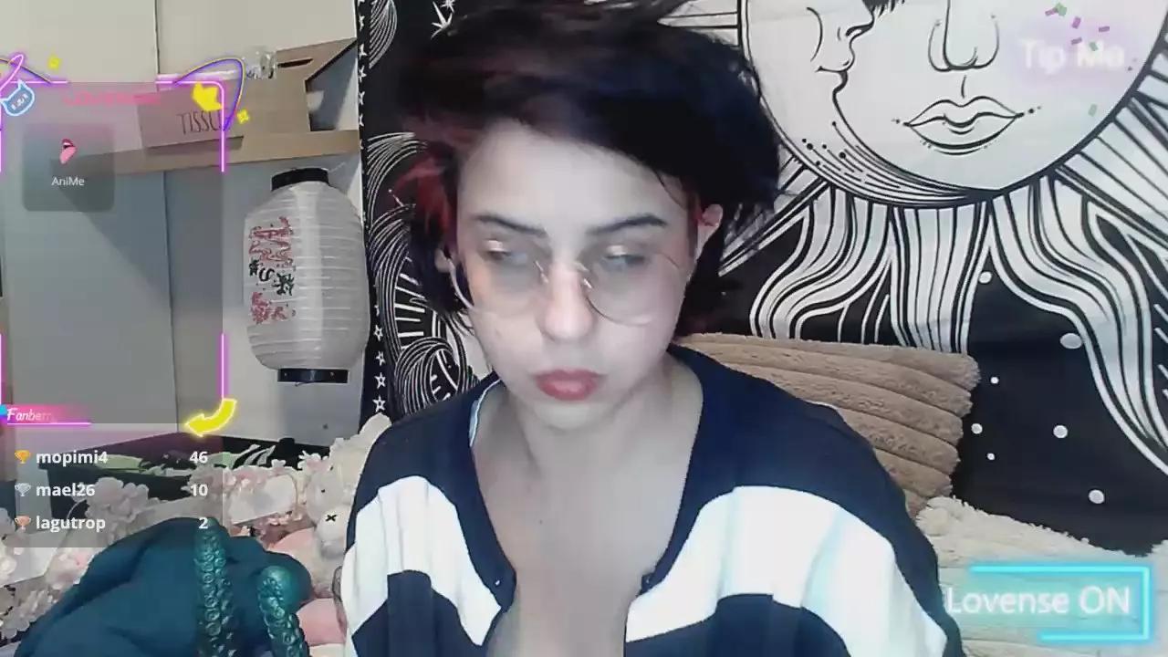 LisandreVenale on Cam4 