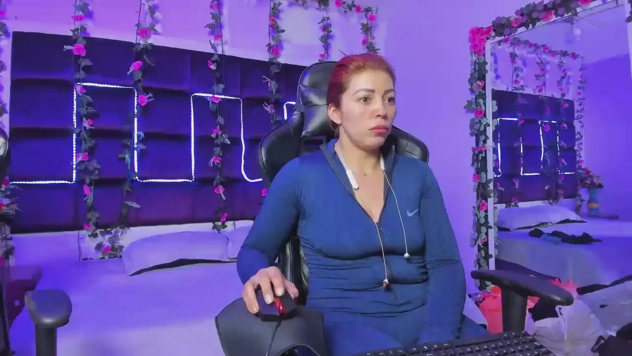 LizaAndCharlot on Cam4 