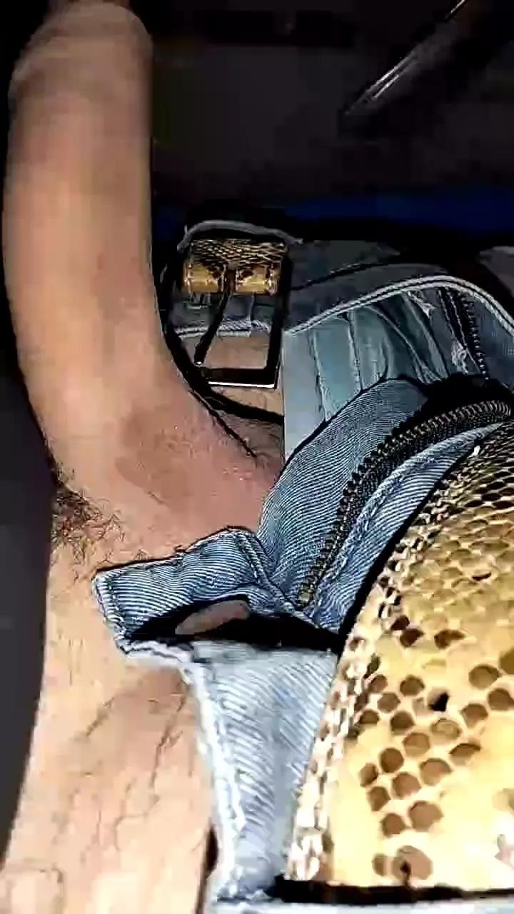 lLovePussy01 on Cam4 