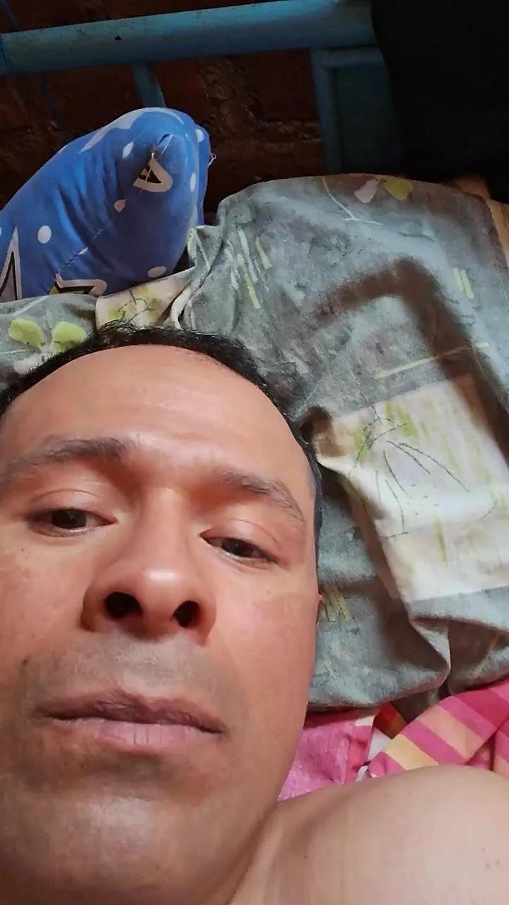 Lobogym39 on Cam4 